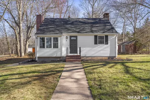 2 Burr Hill Ter, North Branford, CT 06471