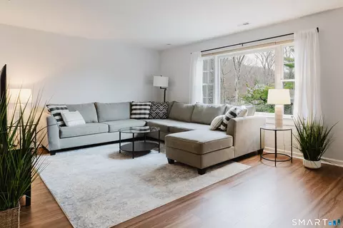 40 Village Walk #40, Wilton, CT 06897