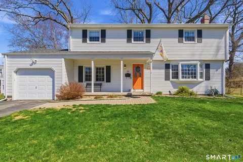 52 Briarwood Ln, East Hartford, CT 06118