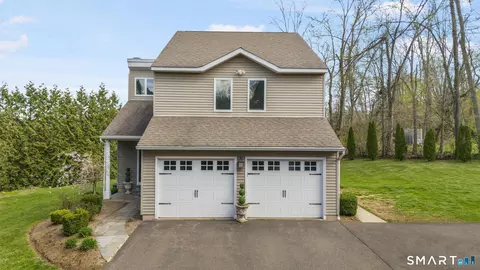 333 Brushy Plain Rd, Branford, CT 06405