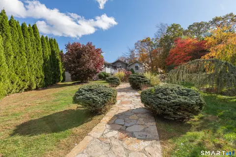 9 Cheryl Ln, Prospect, CT 06712