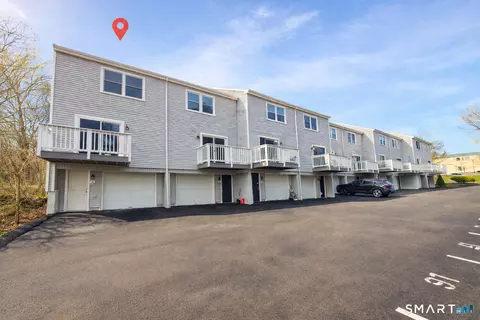 280 E Main St #16, Branford, CT 06405