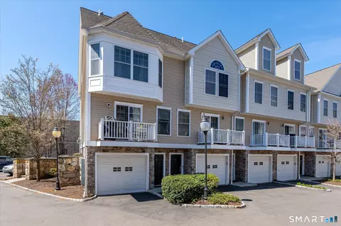 85 Camp Ave #6I, Stamford, CT 06907
