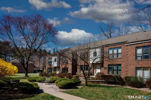 54 Wellington Dr #54, Farmington, CT 06032