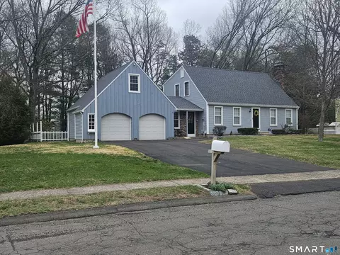 73 Jubilee Dr, Plantsville, CT 06479