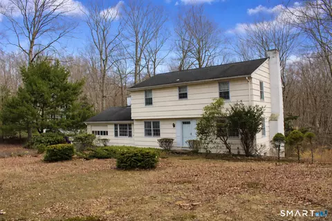 12 Sportsmans Hill Rd, Madison, CT 06443