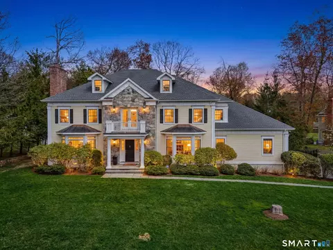 81 Pinewood Rd, Stamford, CT 06903