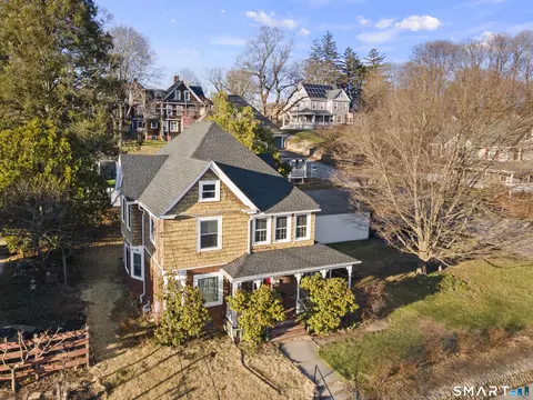 42 Fremont St, Putnam, CT 06260