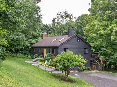 3 Burnett Rd, New Milford, CT 06776