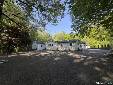1607 Great Hill Rd, Guilford, CT 06437