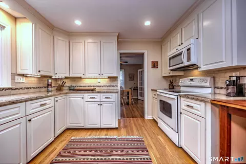 Kitchen - 14 Ann Dr, Bethany, CT 06524 photo 4 of 5
