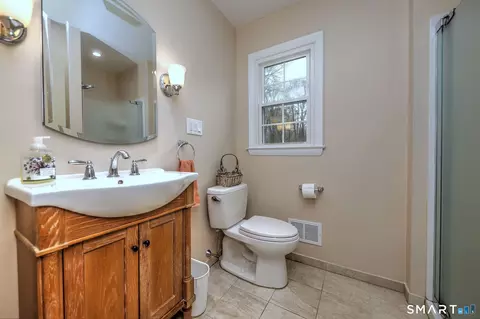 Bath - 14 Ann Dr, Bethany, CT 06524 photo 1 of 3