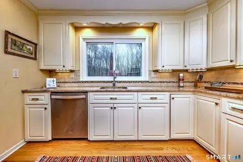 Kitchen - 14 Ann Dr, Bethany, CT 06524 photo 2 of 5