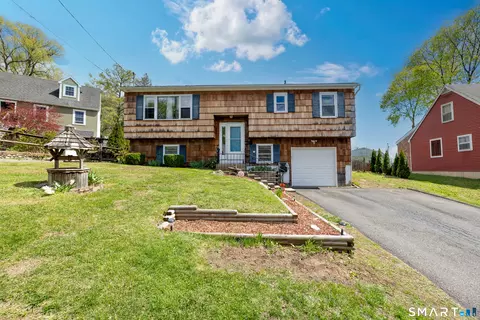 17 Pleasant St, New Milford, CT 06776