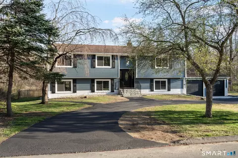 11 Lane St, Shelton, CT 06484