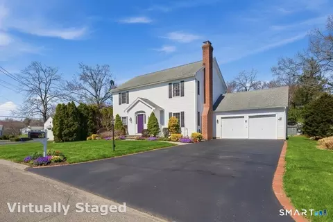 5 Arrowhead Rd, Trumbull, CT 06611