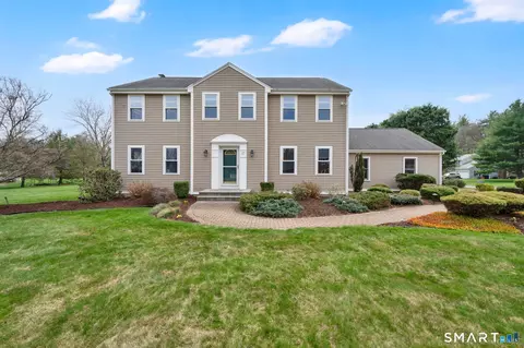 17 Windmill Rd, Ellington, CT 06029