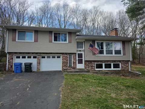 9 Deerbrook Rd, Norwich, CT 06360