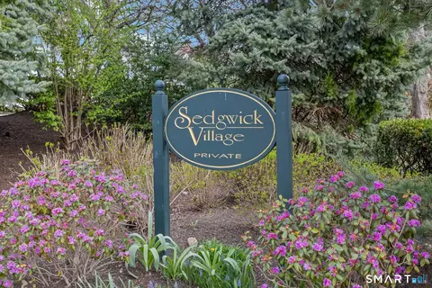 36 Sedgwick Village Ln #36, Darien, CT 06820