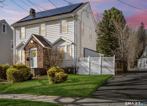 104 Sound View Ter, New Haven, CT 06512