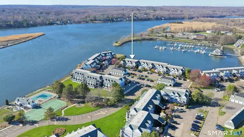 616 Popes Island Rd #616, Milford, CT 06461