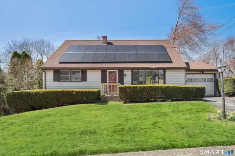 155 Emerald Pl, Stratford, CT 06614