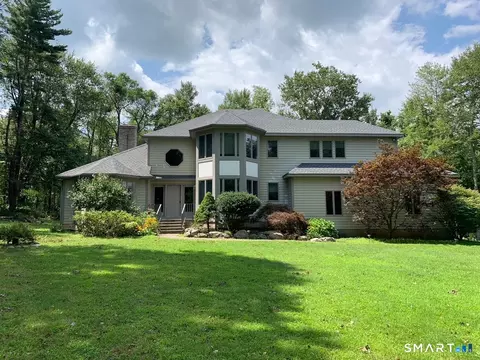 15 Black Pine Rdg, Ridgefield, CT 06877