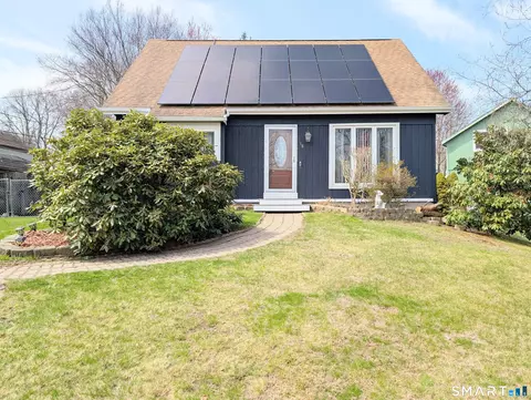 18 Cadbury Pl, Naugatuck, CT 06770