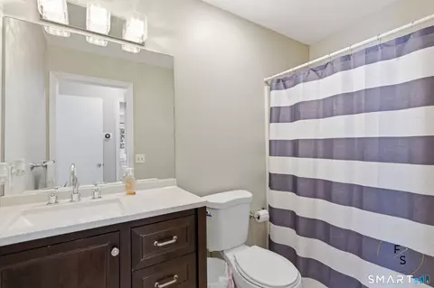 Bath - 5 David Dr #5, East Windsor, CT 06088 photo 1 of 3