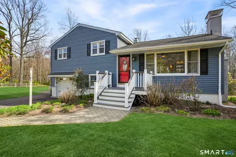 50 Benson Dr, Danbury, CT 06810