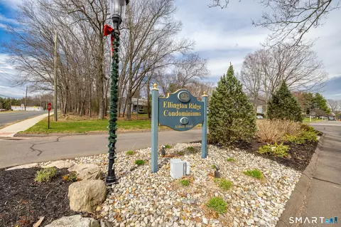 1 Abbott Rd #82, Ellington, CT 06029