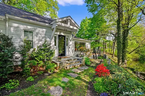 49 Newtown Ave, Norwalk, CT 06851