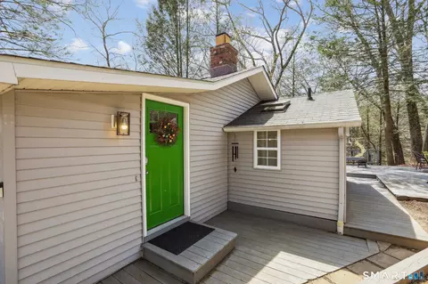 10 Capitol Dr, Newtown, CT 06482