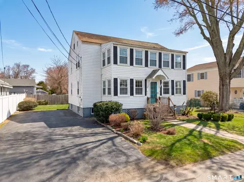 10 Old Colony Rd, Old Lyme, CT 06371