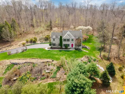 83 Valley Stream Ln, Southbury, CT 06488