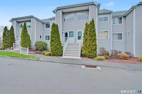 80 Country Ln #41, Vernon, CT 06066