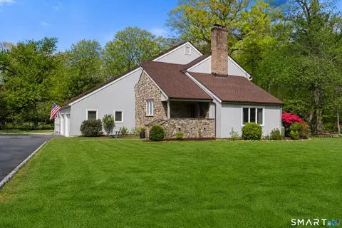 702 Westover Rd, Stamford, CT 06902