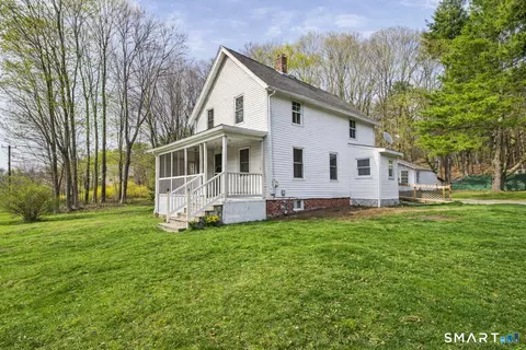 654 N Main St, Killingly, CT 06239