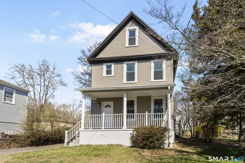 152 Stonybrook Rd, Stratford, CT 06614