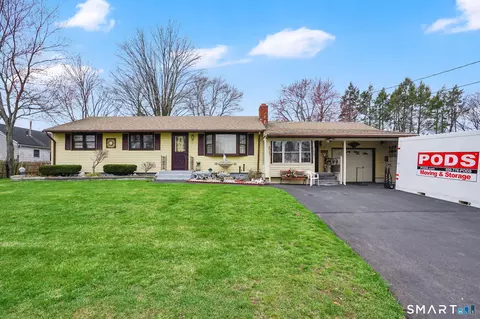 3 Riviera Dr, Enfield, CT 06082