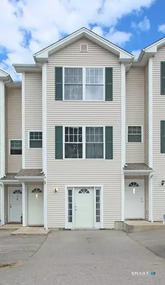 41 Palmer St #22, Norwich, CT 06360