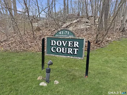 61 Dover Ct #B, Branford, CT 06405