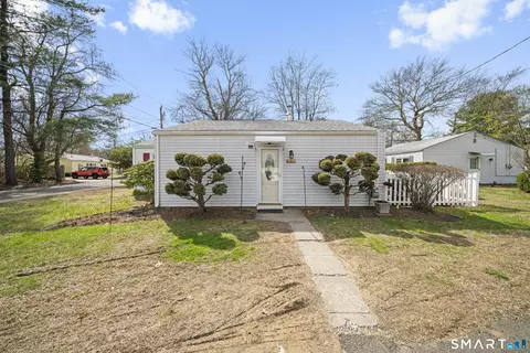 2 Lee Ln #2, Windsor Locks, CT 06096