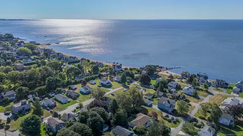 15 Highland Ter, Madison, CT 06443