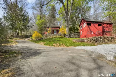 60 Riggs St, Oxford, CT 06478