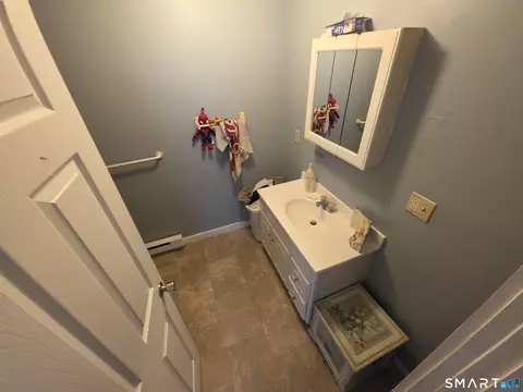 Bath - 63 Prospect Ave, Killingly, CT 06239 photo 1 of 3