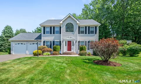 386 Georgetown Dr, Watertown, CT 06795