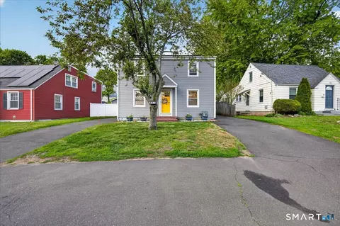 407 Short Beach Rd, East Haven, CT 06512