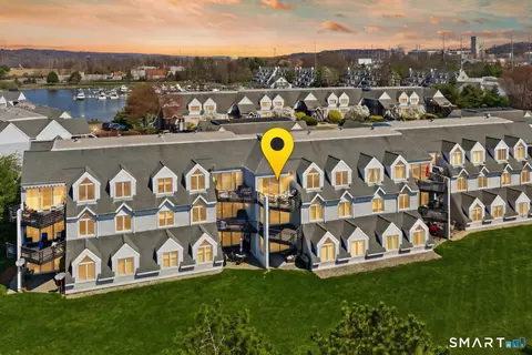 833 Popes Island Rd #833, Milford, CT 06461