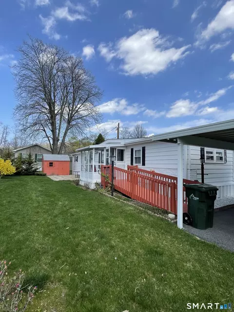 55 Greenlawn Dr, Danbury, CT 06810